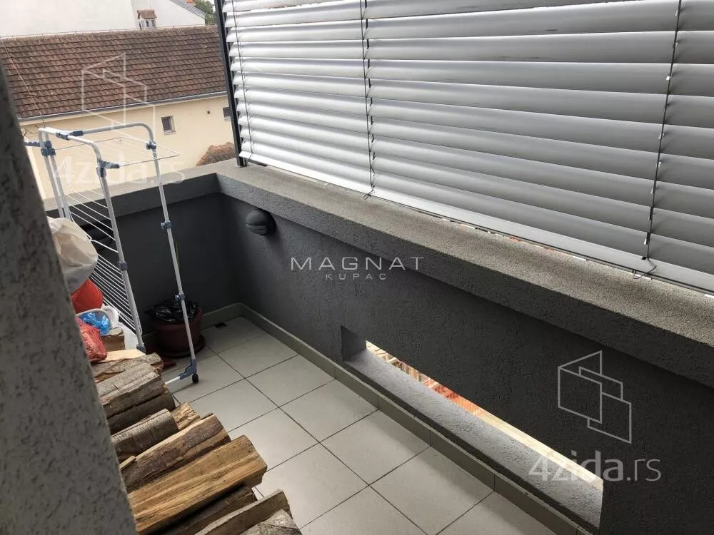 Četvoroiposoban stan | 4zida