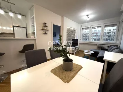 Poenkareova | 4zida.rs