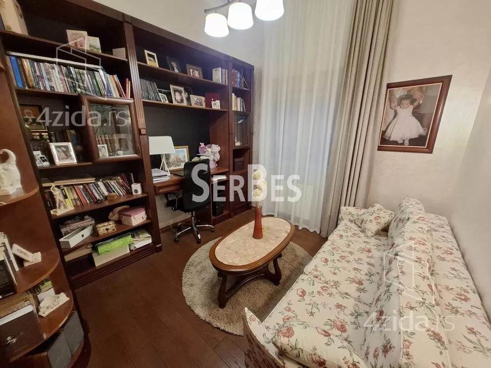 Petosoban stan | 4zida