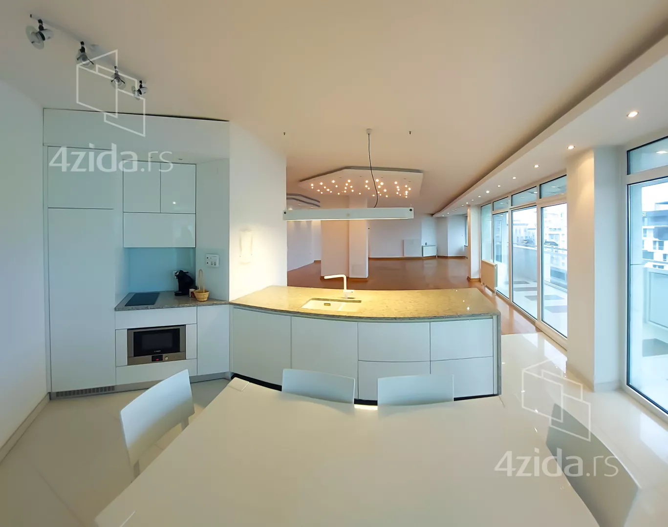 Petosoban stan | 4zida