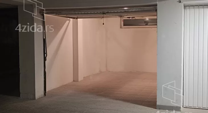 Garaža | 4zida