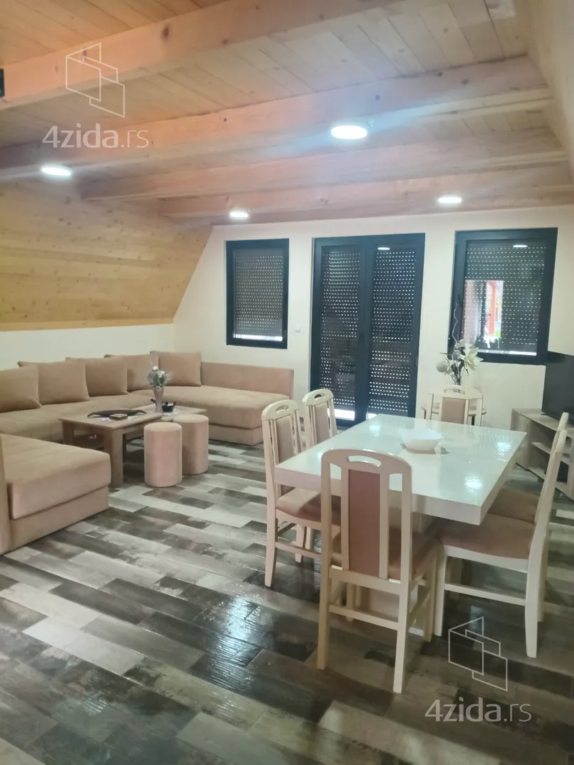 5-etažna kuća | 4zida