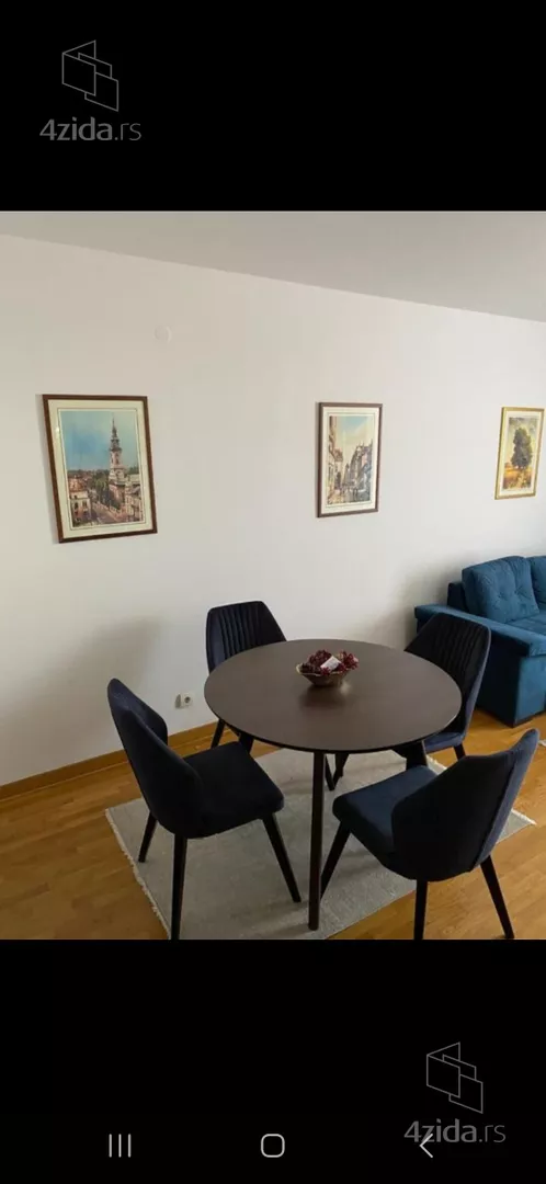 Jednoiposoban stan | 4zida