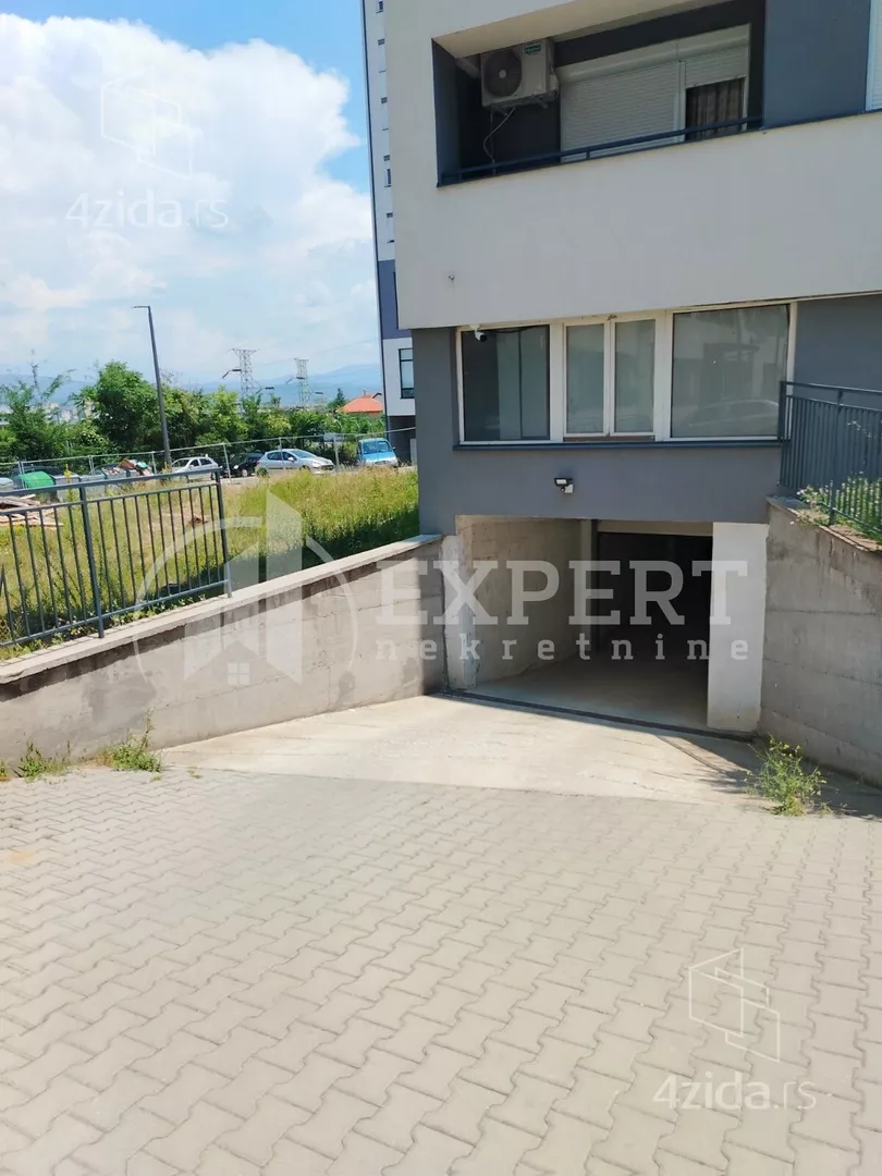 Garaža | 4zida