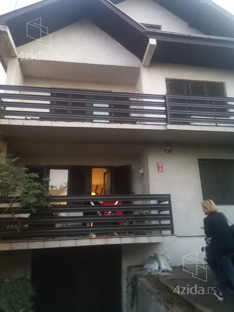 3-etažna kuća | 4zida