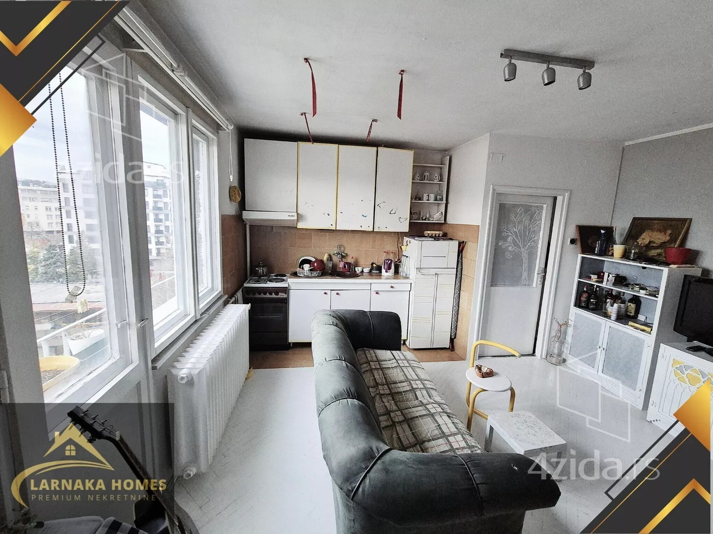 Jednoiposoban stan | 4zida