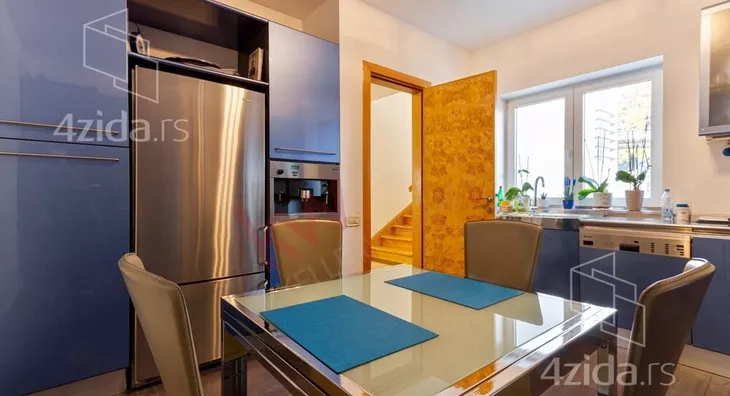 4-etažna kuća | 4zida