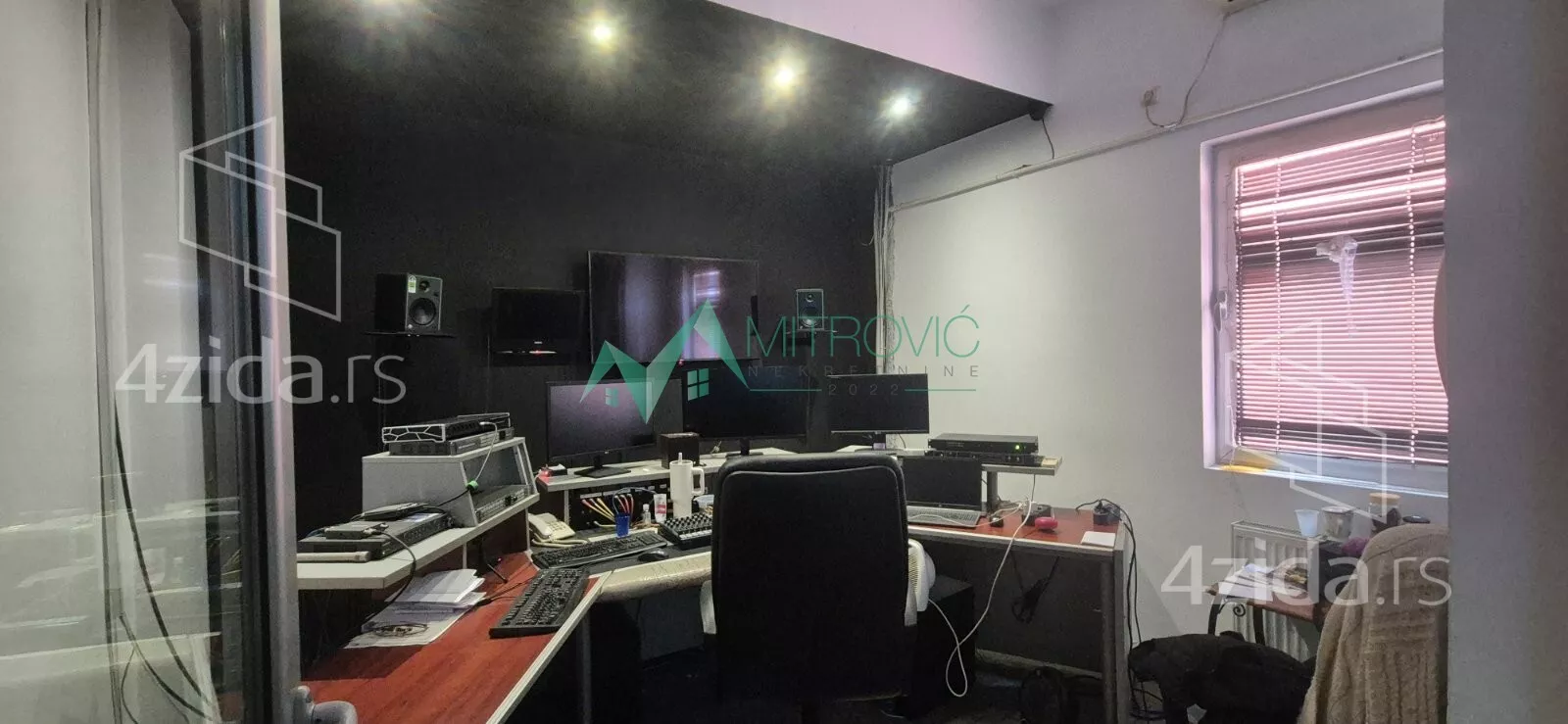 Poslovni prostor | 4zida