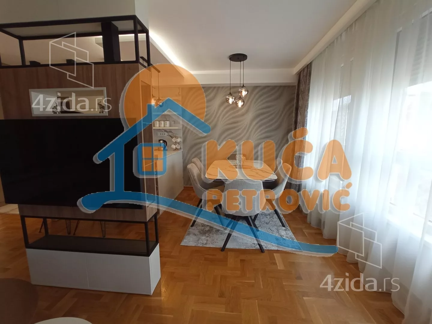 Dvoiposoban stan | 4zida