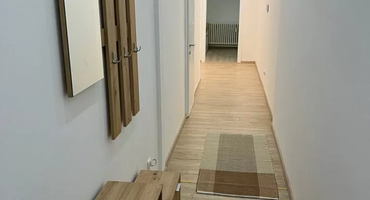 Četvoroiposoban stan | 4zida