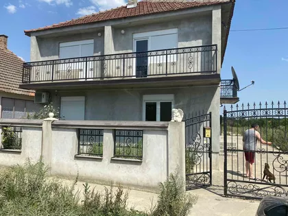 Dobrovoljačka | 4zida.rs