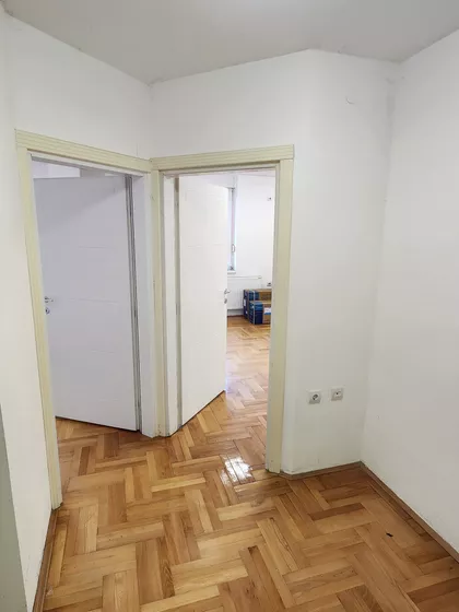 Romanijska 15A | 4zida.rs
