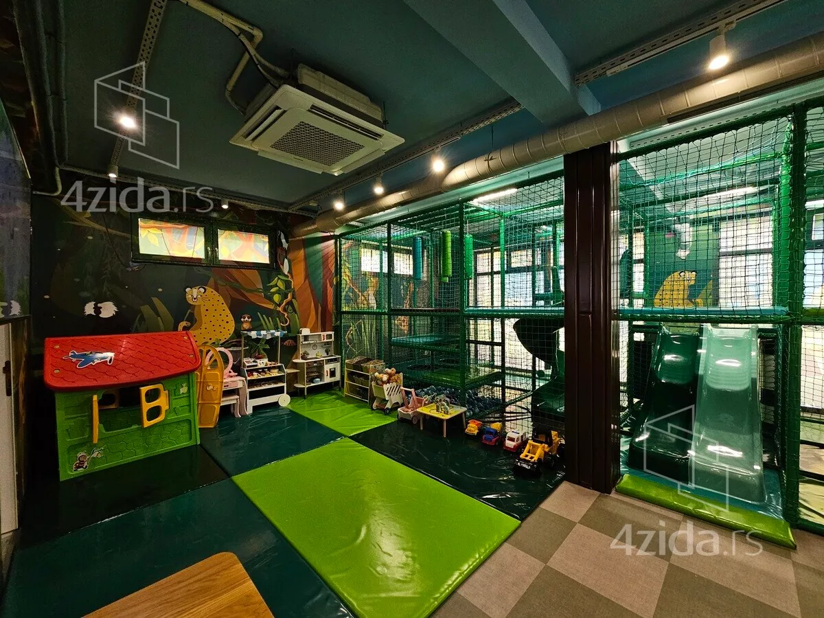 Ugostiteljski objekat | 4zida