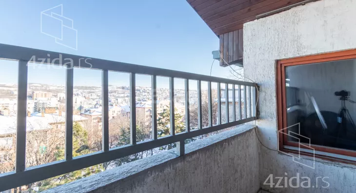 Šestosoban stan | 4zida