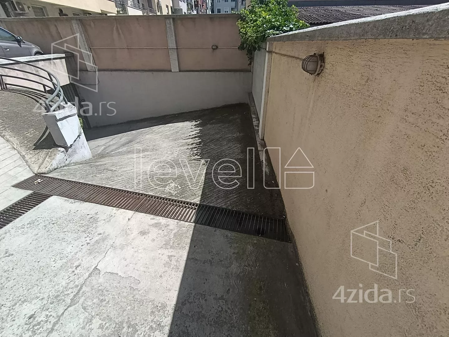 Garaža | 4zida