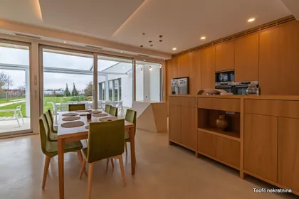 Vere Miščević | 4zida.rs