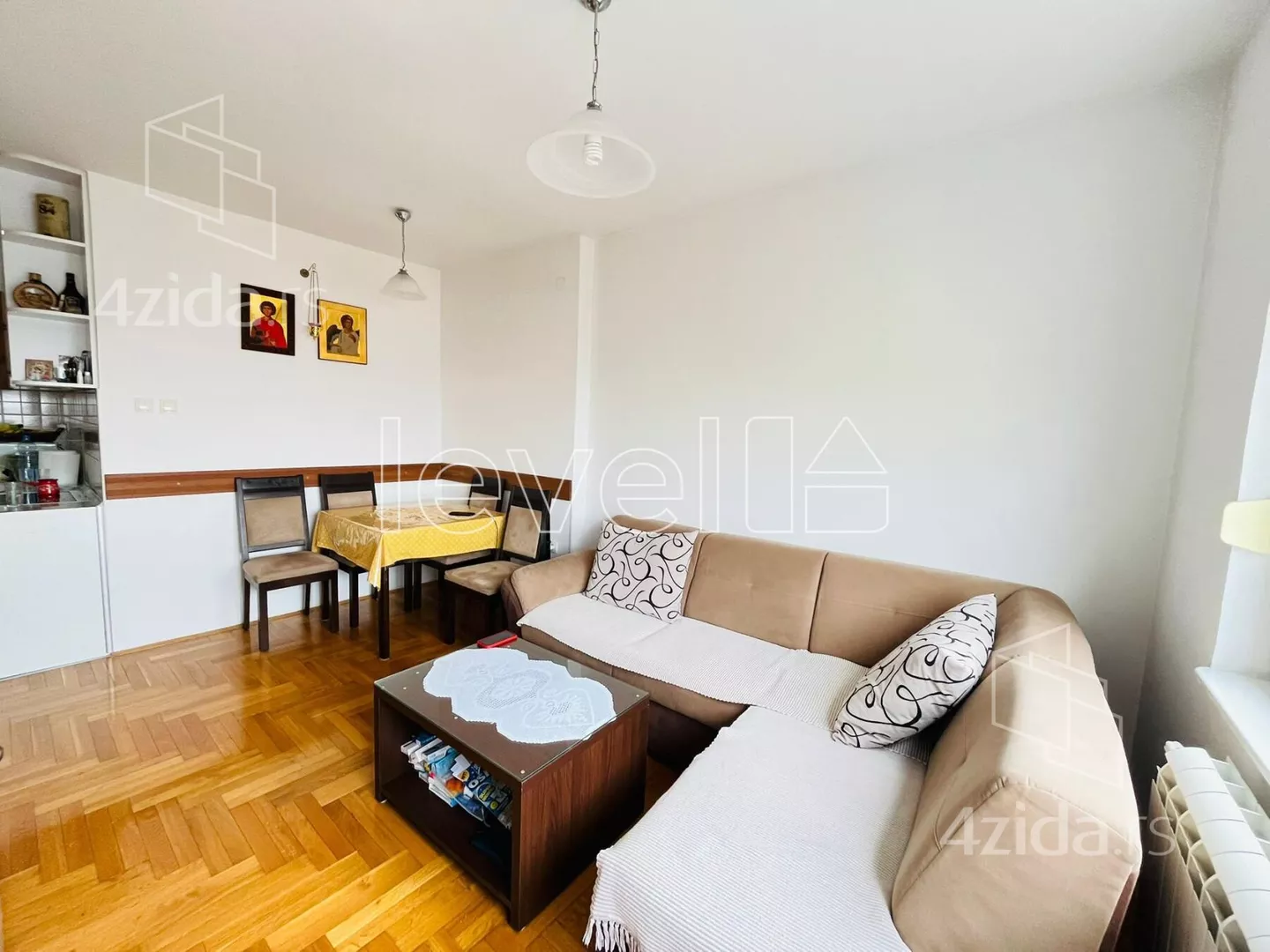 Dvoiposoban stan | 4zida