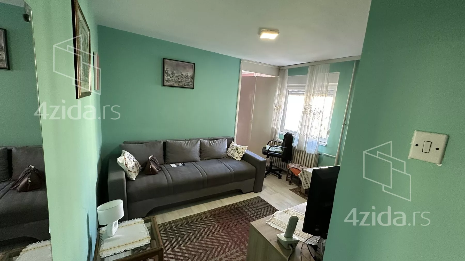 Jednoiposoban stan | 4zida