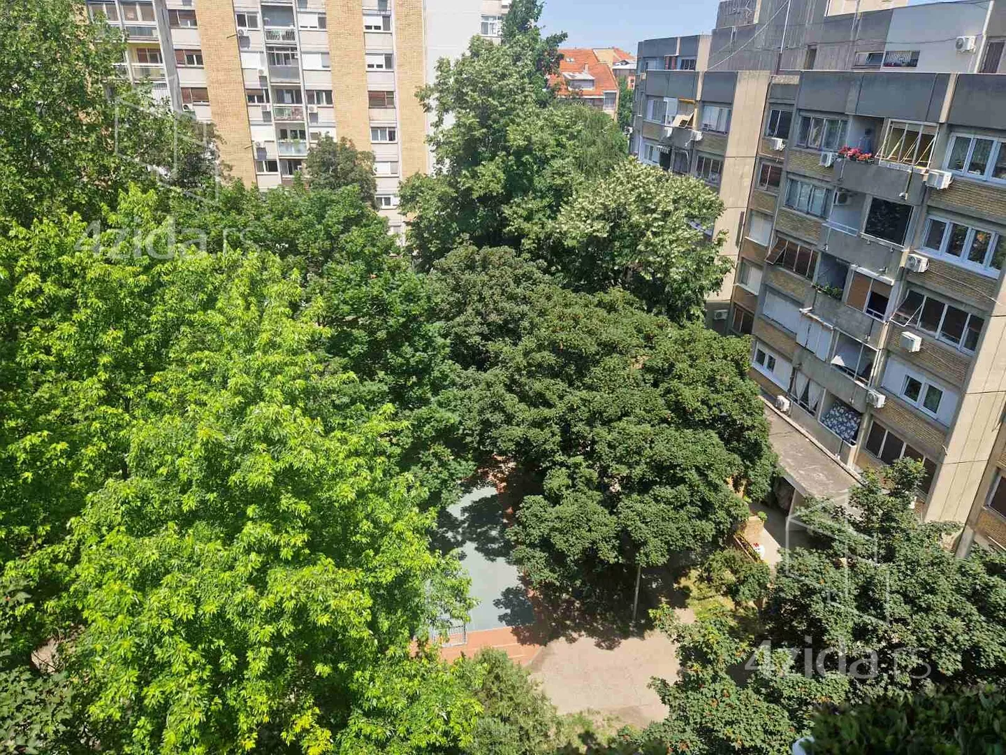 Troiposoban stan | 4zida