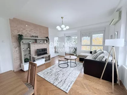 Pariske komune | 4zida.rs