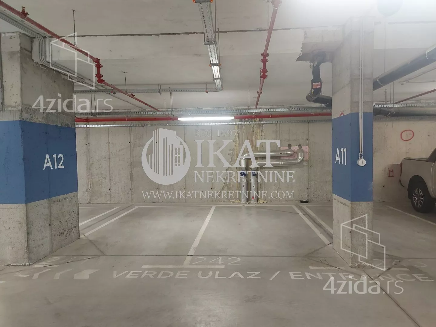 Garaža | 4zida