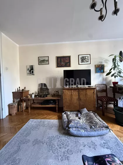 Pariske komune | 4zida.rs