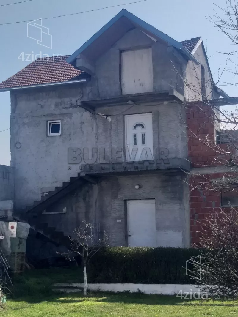 Lokal | 4zida