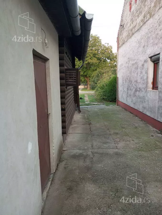 Lokal | 4zida
