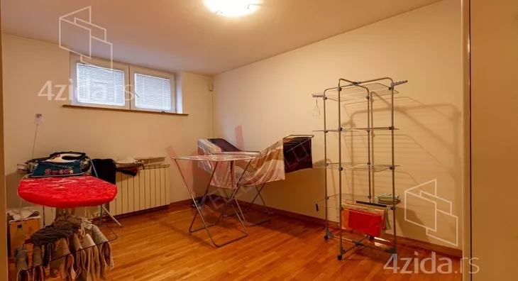 4-etažna kuća | 4zida