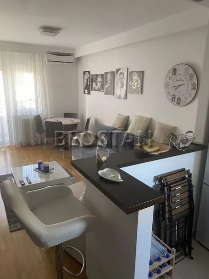 Mariborska | 4zida.rs