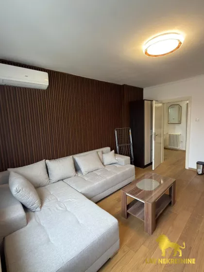 PARISKE KOMUNE | 4zida.rs