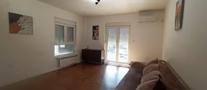 Milovana Gušića 97 | 4zida.rs