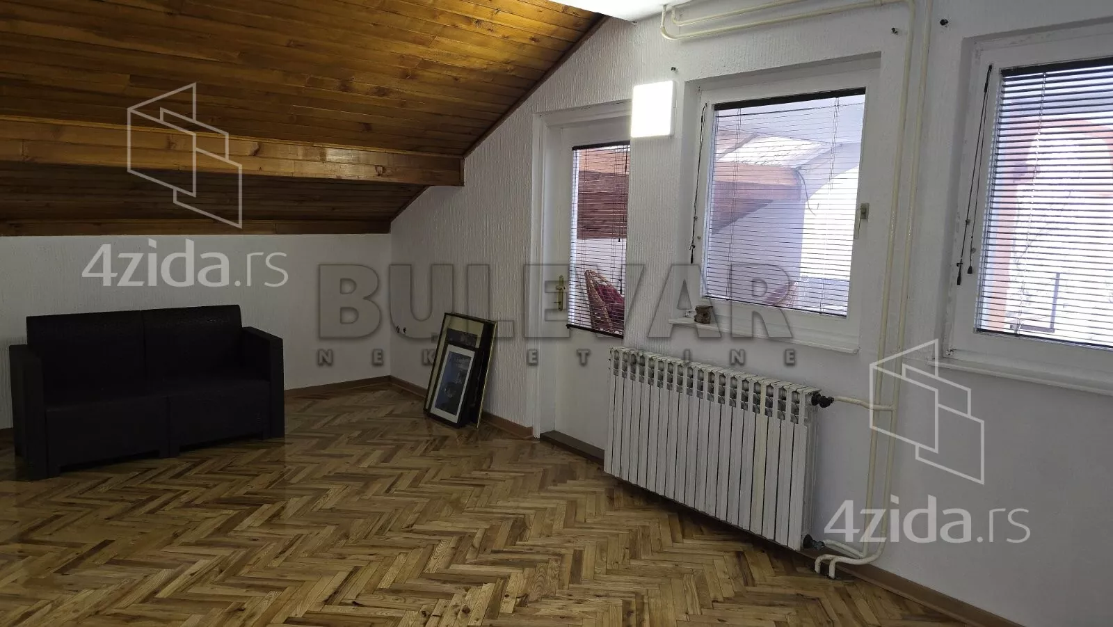 Troiposoban stan | 4zida