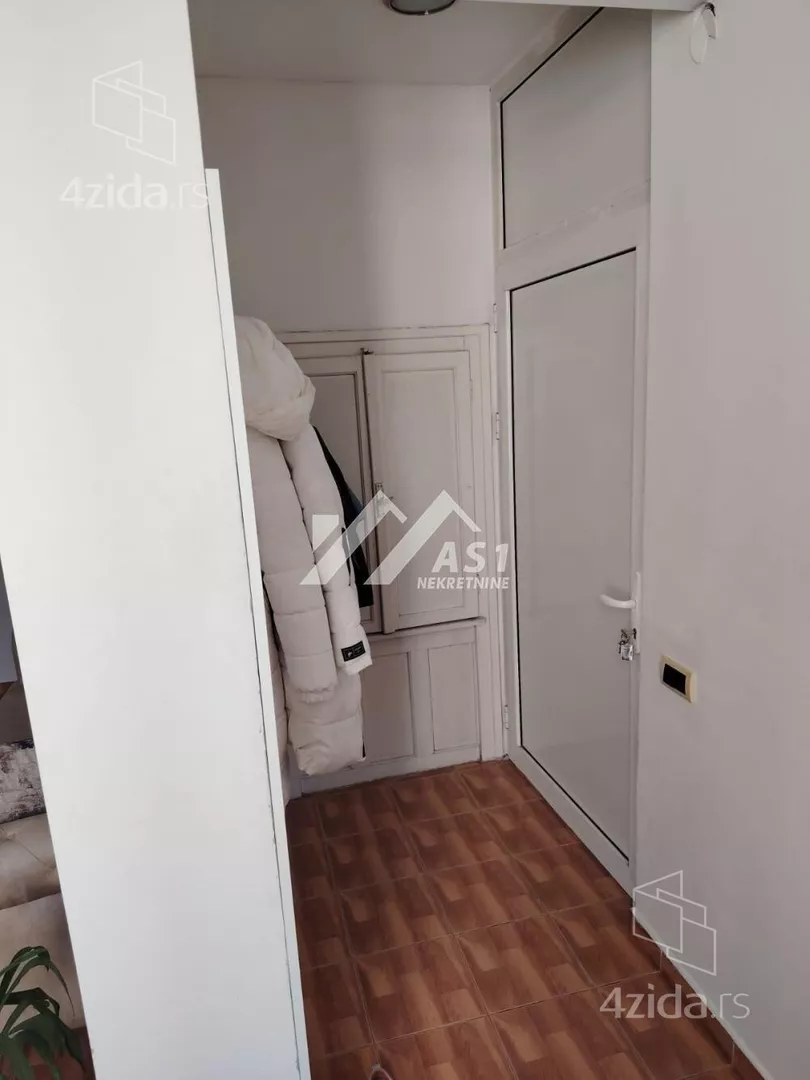 Četvoroiposoban stan | 4zida