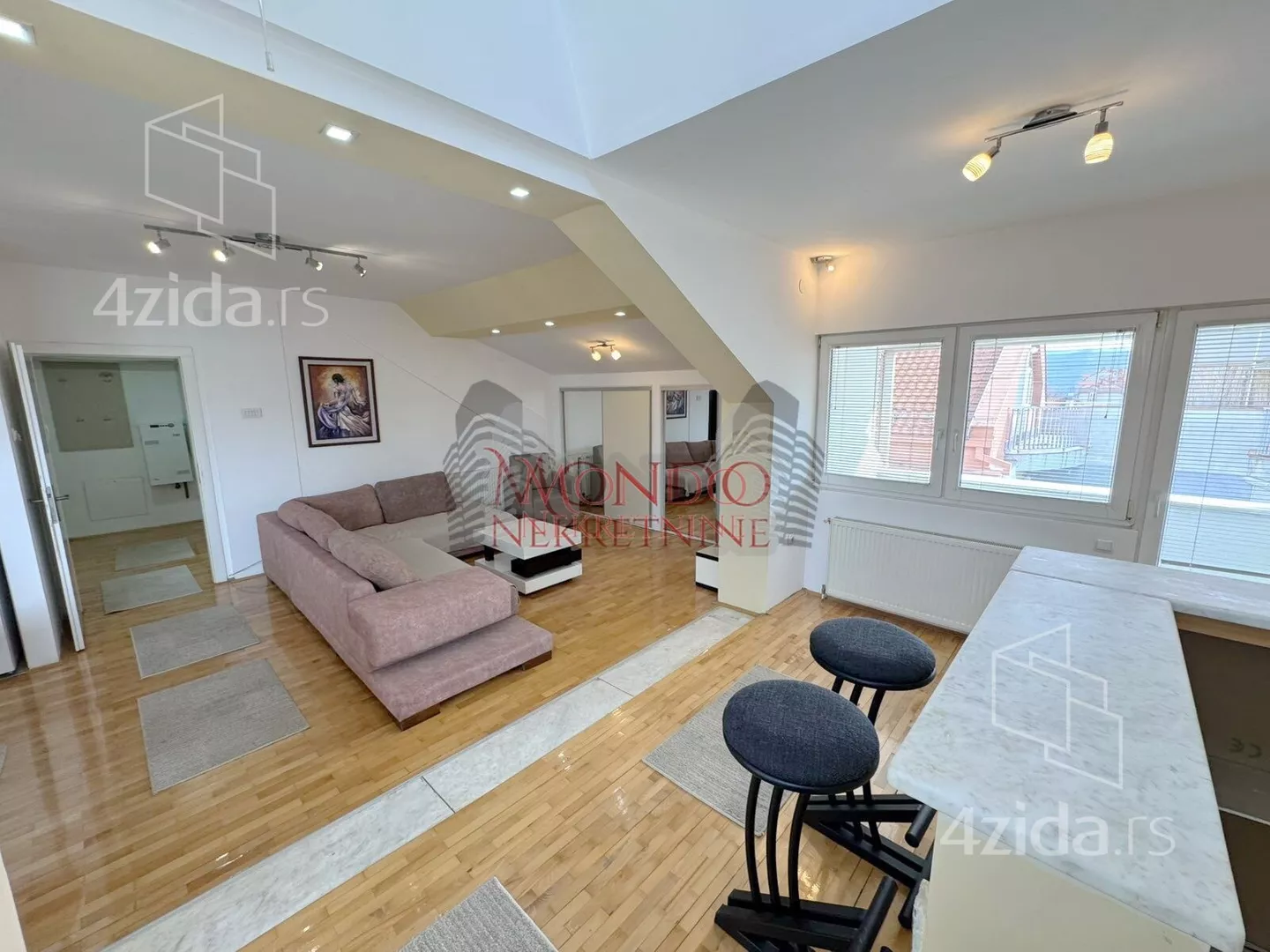 Jednoiposoban stan | 4zida