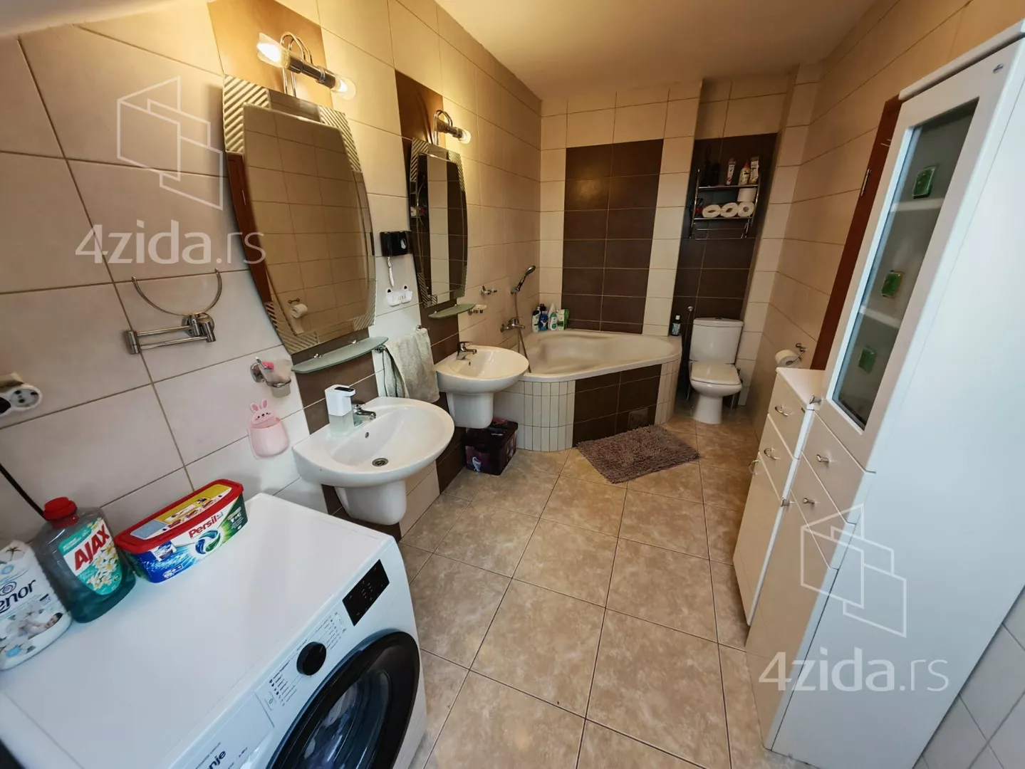 Dvoiposoban stan | 4zida