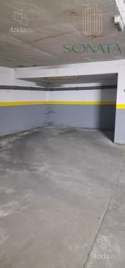 Garaža/Parking | 4zida