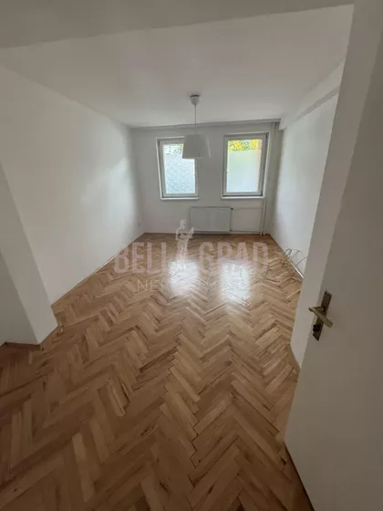Ratka Mitrovića | 4zida.rs