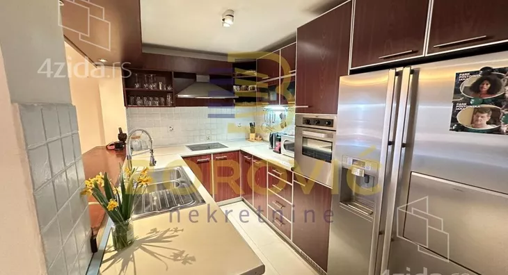 Petosoban stan | 4zida