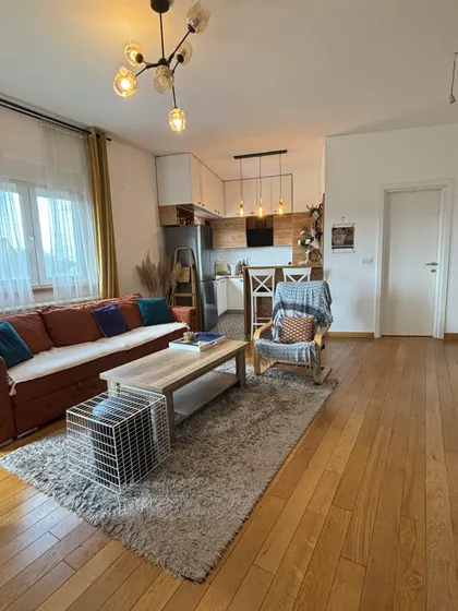 Milke Lukić 3 | 4zida.rs