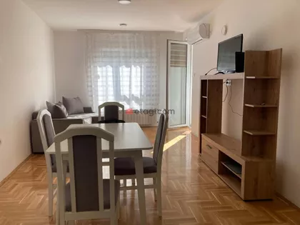 Dom Zdravlja | 4zida.rs