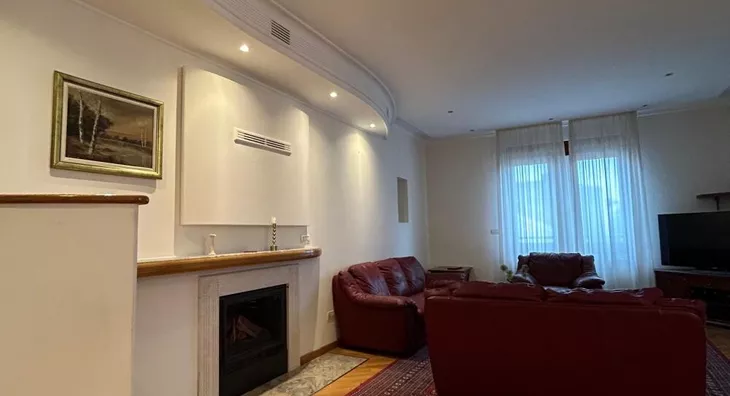 Četvoroiposoban stan | 4zida