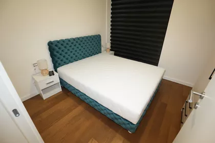 Crveni Krst Zvezdara | 4zida.rs