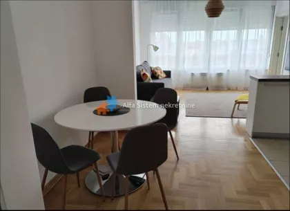 Crveni Krst Vračar | 4zida.rs