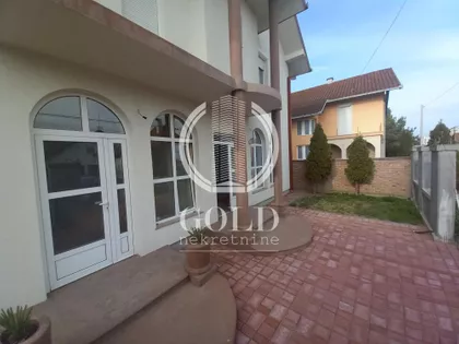 Ljubice Ravasi | 4zida.rs