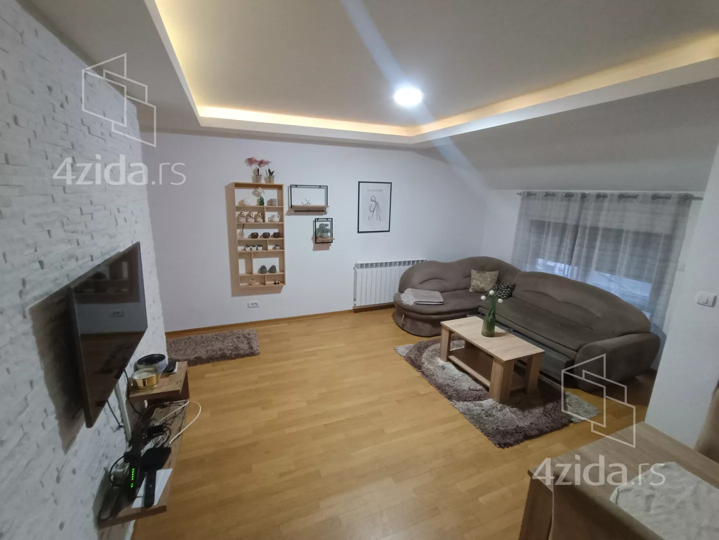 Četvorosoban stan | 4zida