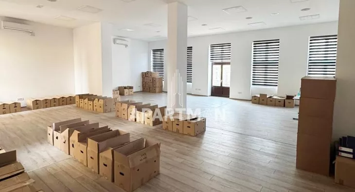 Poslovna zgrada | 4zida