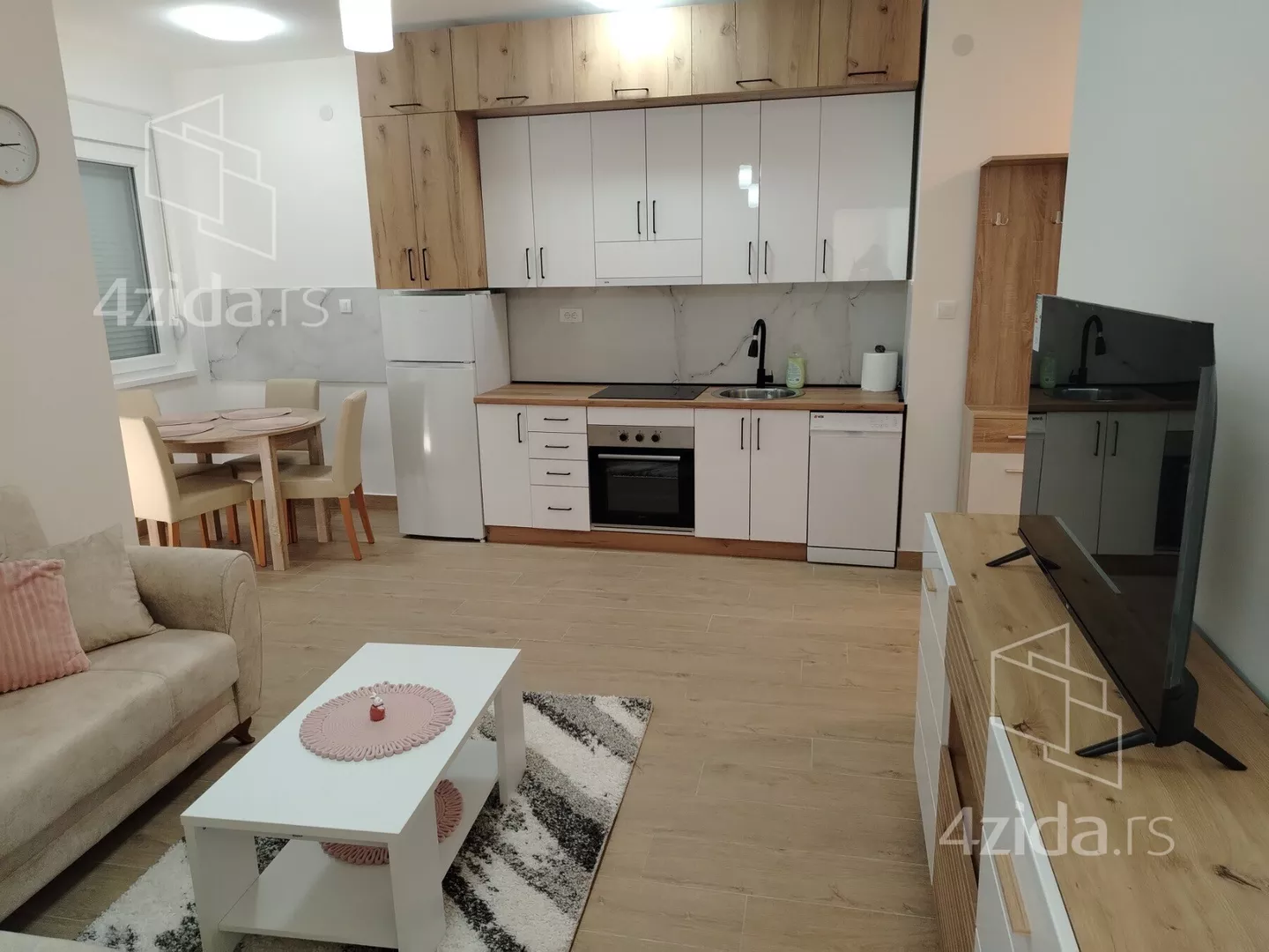 Jednoiposoban stan | 4zida