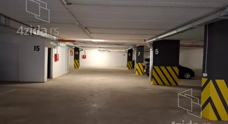 Parking | 4zida