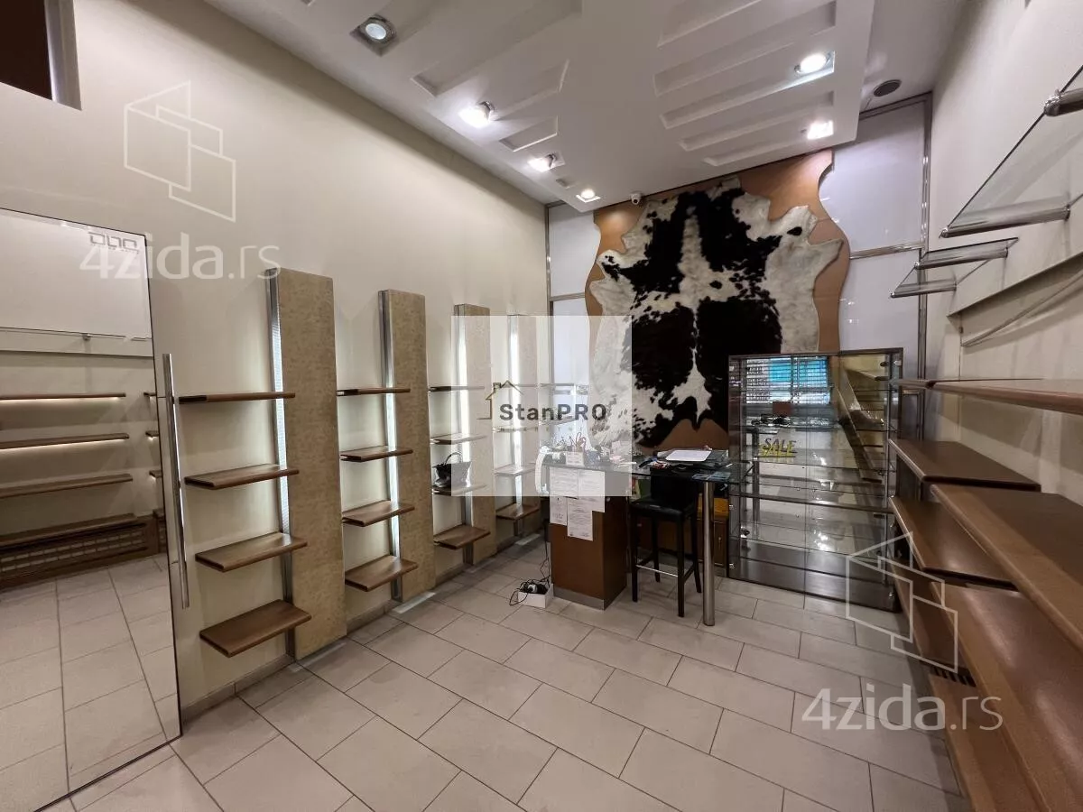 Lokal | 4zida